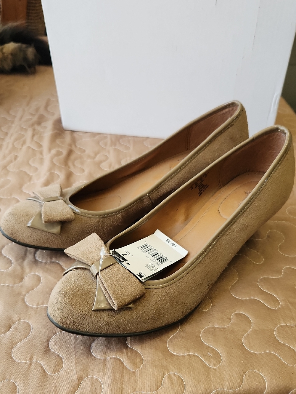 Jaclyn Smith Suede Bow Flats — Light Tan
